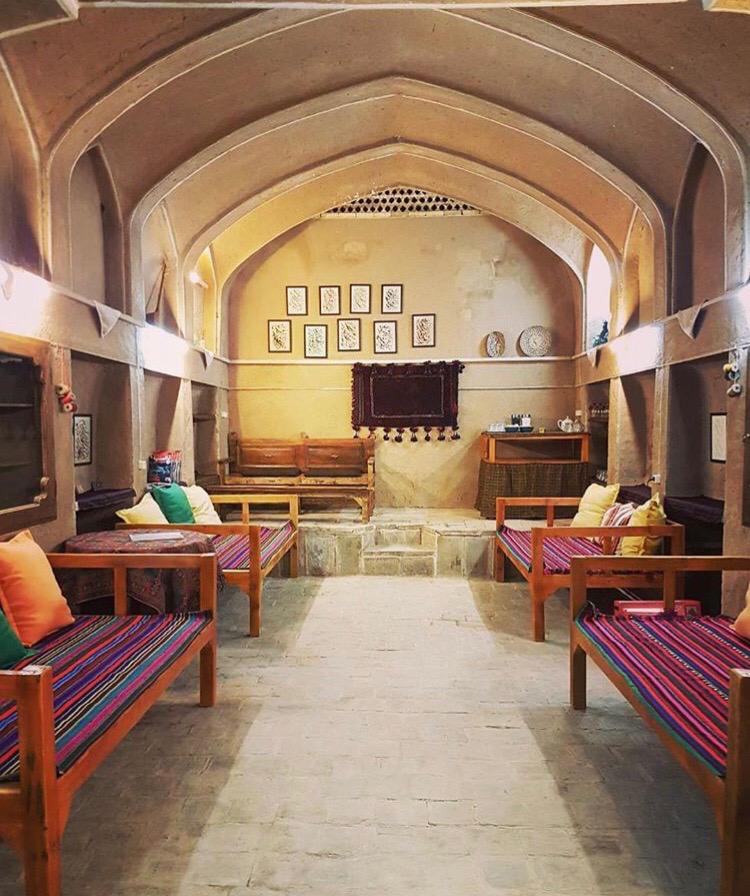 اقامتگاه بومگردی سنتی خانه صفا آران و بیدگل اصفهان
