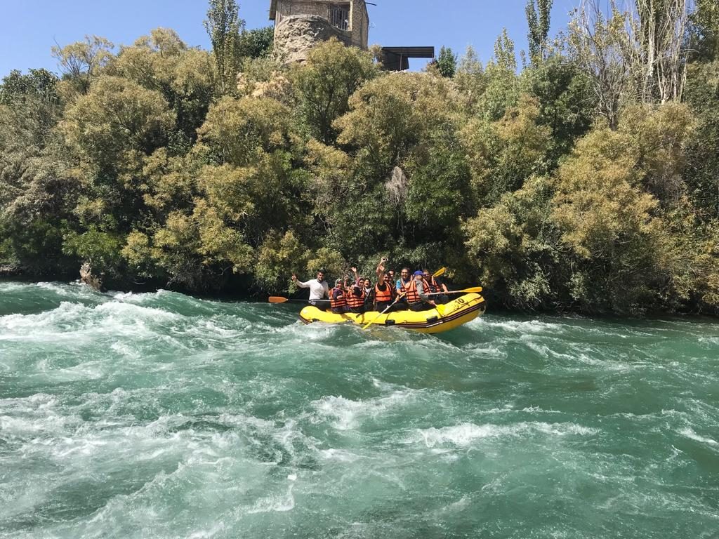 باشگاه گردشگری رفتینگ پرواز زاینده رود سامان چهارمحال و بختیاری