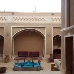 اقامتگاه بومگردی سنتی خشت و ماه اردکان یزد